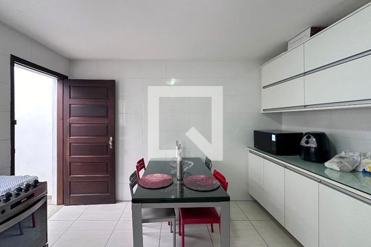 Cozinha de casa à venda com 2 quartos, 134m² em Alto da Boa Vista, São Paulo