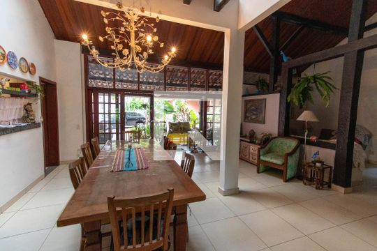 Sala de casa à venda com 7 quartos, 400m² em Maria Paula, Niterói