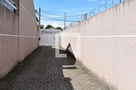 Área comum de casa de condomínio à venda com 2 quartos, 50m² em Cajuru, Curitiba