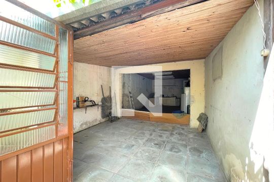 Garagem de casa à venda com 3 quartos, 110m² em Cristo Redentor, Porto Alegre