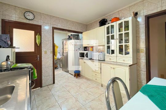 Cozinha de casa à venda com 3 quartos, 110m² em Cristo Redentor, Porto Alegre