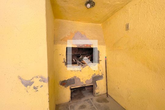 Churrasqueira de casa à venda com 3 quartos, 110m² em Cristo Redentor, Porto Alegre