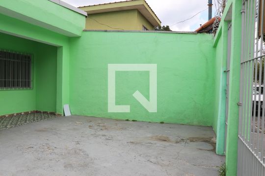 Área externa de casa para alugar com 3 quartos, 150m² em Cidade São Mateus, São Paulo