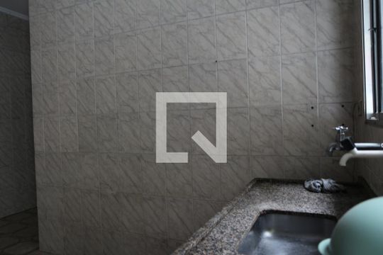 Sala/Cozinha de casa para alugar com 1 quarto, 60m² em Cidade São Mateus, São Paulo