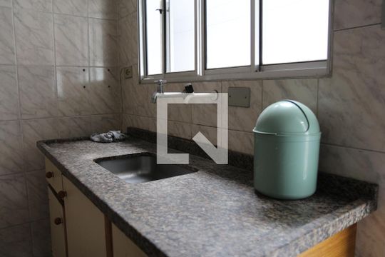 Sala/Cozinha de casa para alugar com 1 quarto, 60m² em Cidade São Mateus, São Paulo