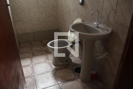 Banheiro de casa para alugar com 1 quarto, 60m² em Cidade São Mateus, São Paulo