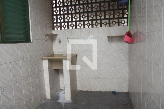 Área de Serviço de casa para alugar com 1 quarto, 60m² em Cidade São Mateus, São Paulo