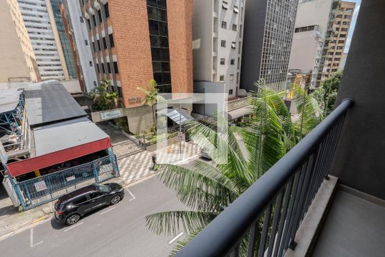 Vista da Rua de kitnet/studio à venda com 1 quarto, 31m² em Bela Vista, São Paulo