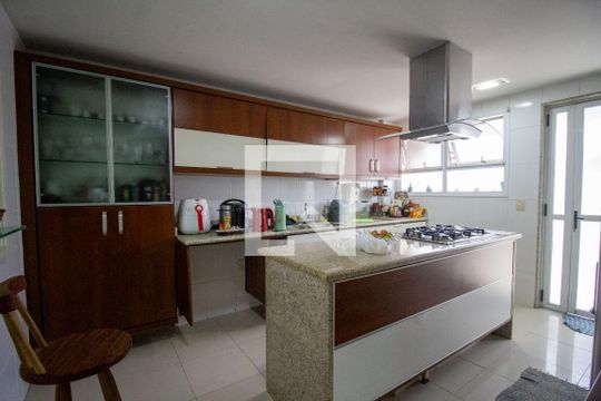 Cozinha de casa de condomínio à venda com 3 quartos, 174m² em Recreio dos Bandeirantes, Rio de Janeiro