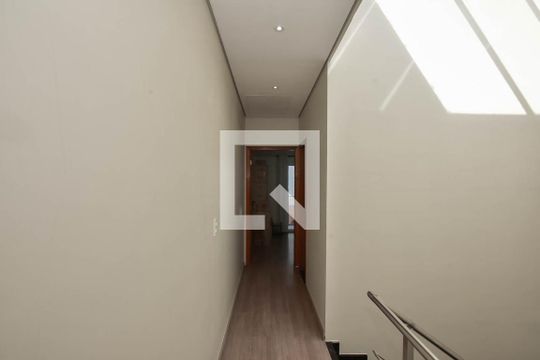 Corredor de casa de condomínio à venda com 3 quartos, 151m² em Jardim Caner, Taboão da Serra