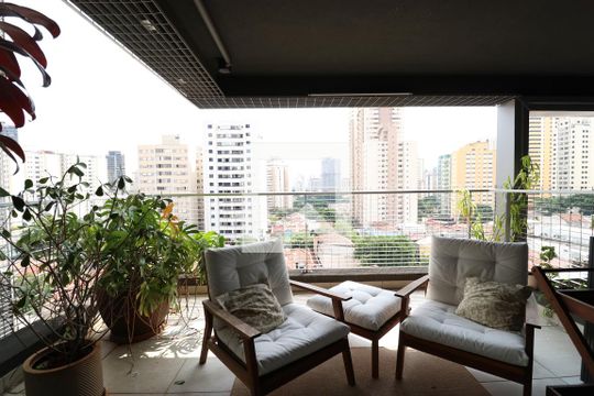 Varanda de kitnet/studio para alugar com 1 quarto, 45m² em Vila Pompéia, São Paulo