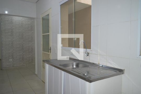 Cozinha e Área de Serviço de kitnet/studio para alugar com 1 quarto, 40m² em Vila São José, São Paulo