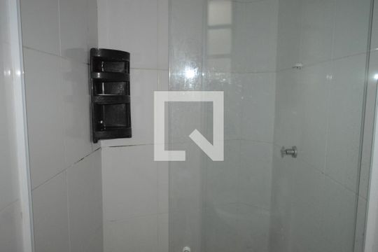Banheiro de kitnet/studio para alugar com 1 quarto, 40m² em Vila São José, São Paulo