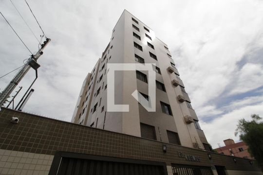 Fachada  de apartamento para alugar com 3 quartos, 240m² em Saraiva, Uberlândia