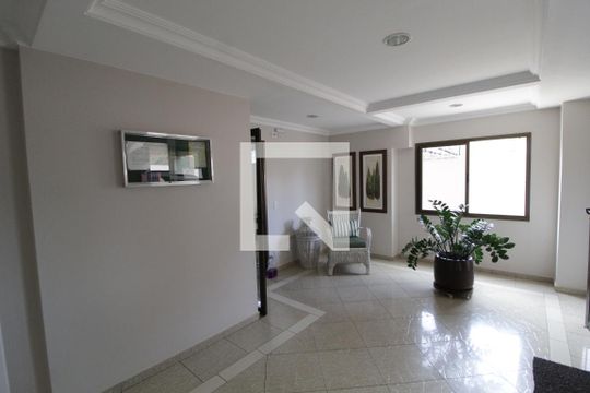 Área comum de apartamento para alugar com 3 quartos, 240m² em Saraiva, Uberlândia