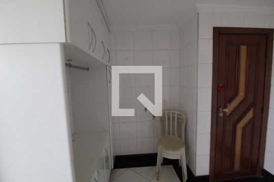 Área de serviço  de apartamento para alugar com 3 quartos, 240m² em Saraiva, Uberlândia
