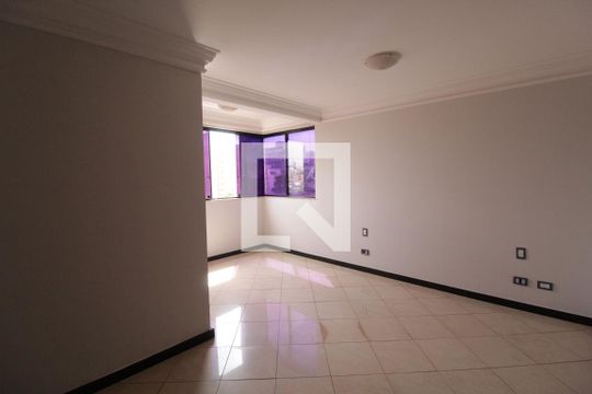 Sala de apartamento para alugar com 3 quartos, 240m² em Saraiva, Uberlândia