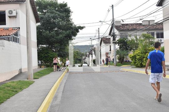 Vista da Rua do Condomínio de casa de condomínio para alugar com 2 quartos, 67m² em Guaratiba, Rio de Janeiro