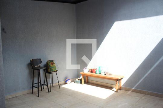 Quintal de casa à venda com 3 quartos, 250m² em Parque da Lapa, São Paulo