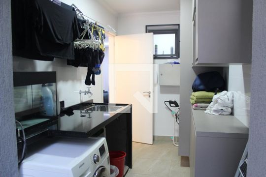 Lavanderia de casa à venda com 3 quartos, 250m² em Parque da Lapa, São Paulo