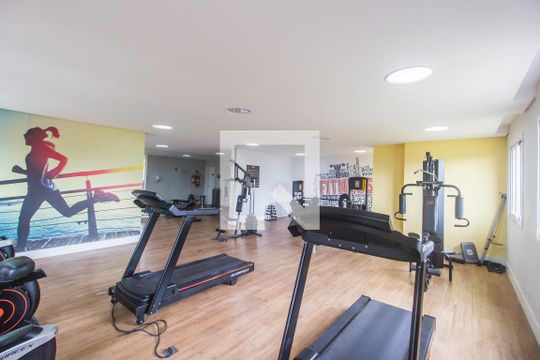 Academia de apartamento à venda com 2 quartos, 76m² em Jardim Tupanci, Barueri
