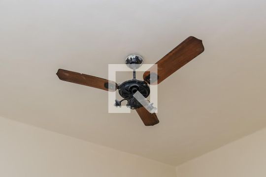 Quarto 2 de apartamento para alugar com 2 quartos, 55m² em Ramos, Rio de Janeiro