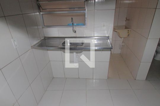 Cozinha de apartamento para alugar com 1 quarto, 40m² em Vila Maria Alta, São Paulo