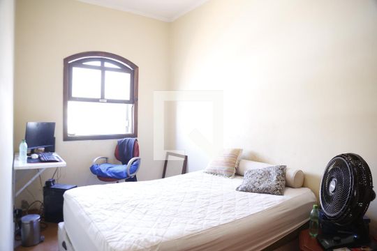 Quarto 1 de casa para alugar com 4 quartos, 200m² em Vila Primavera, São Paulo