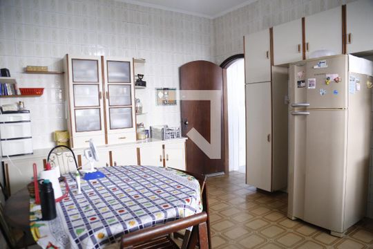 Cozinha de casa para alugar com 4 quartos, 200m² em Vila Primavera, São Paulo