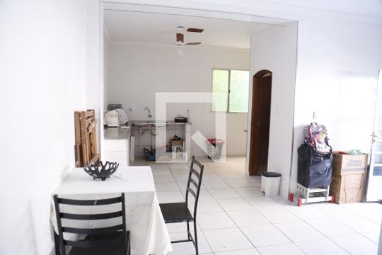 Área de Serviço de casa para alugar com 4 quartos, 200m² em Vila Primavera, São Paulo