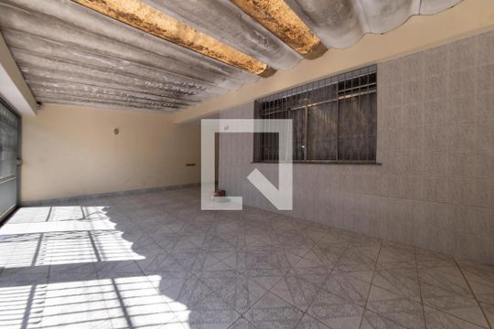 Garagem de casa à venda com 3 quartos, 145m² em Vila Cordeiro, São Paulo
