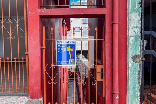 Fachada de casa para alugar com 1 quarto, 49m² em Jardim Santo André, Santo André