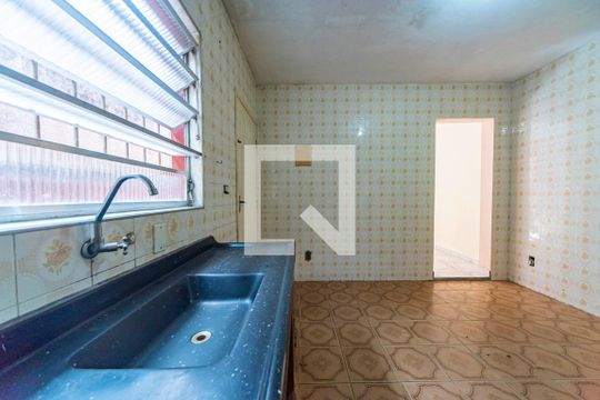 Cozinha de casa para alugar com 1 quarto, 49m² em Jardim Santo André, Santo André
