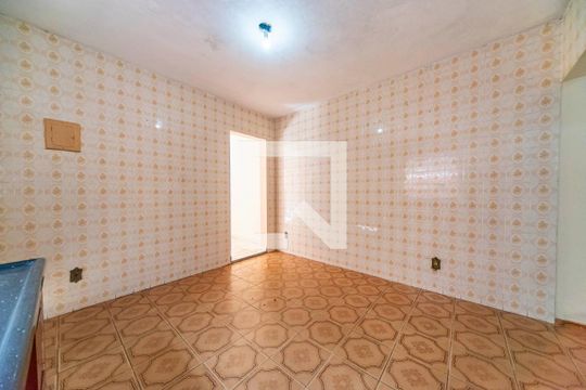 Cozinha de casa para alugar com 1 quarto, 49m² em Jardim Santo André, Santo André