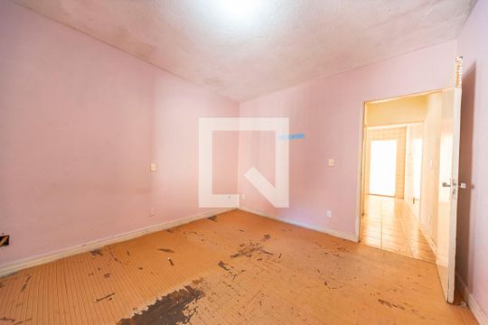 Quarto de casa para alugar com 1 quarto, 49m² em Jardim Santo André, Santo André