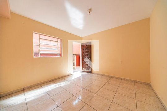 Sala de casa para alugar com 1 quarto, 49m² em Jardim Santo André, Santo André