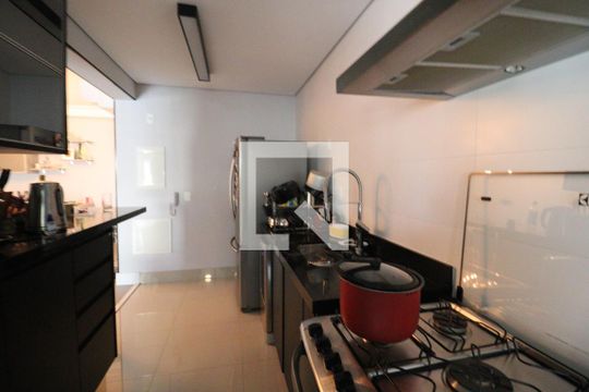 Cozinha e Área de Serviço de apartamento à venda com 3 quartos, 141m² em Anhangabaú, Jundiaí