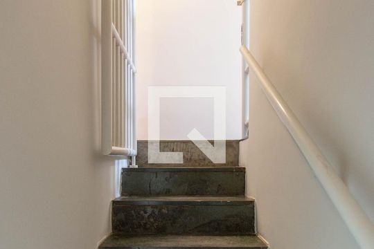 Escada de casa de condomínio à venda com 3 quartos, 72m² em Jardim Atlântico, Belo Horizonte
