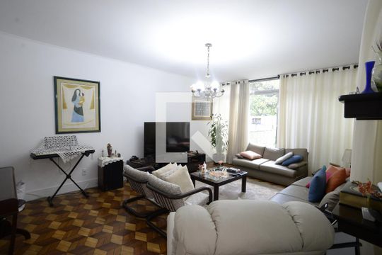 Casa à venda com 3 quartos, 215m² em Cambuci, São Paulo