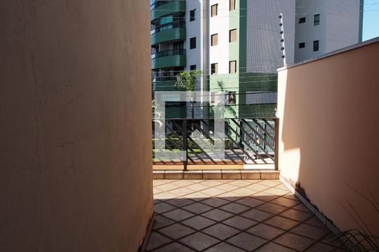 Varanda de casa à venda com 4 quartos, 303m² em Jardim Paulista I, Jundiaí