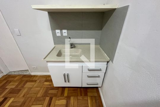 Cozinha de kitnet/studio para alugar com 1 quarto, 26m² em Perdizes, São Paulo