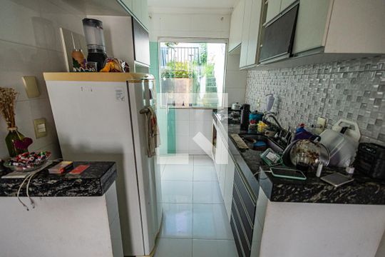 Cozinha de casa à venda com 2 quartos, 70m² em Canaã, Belo Horizonte