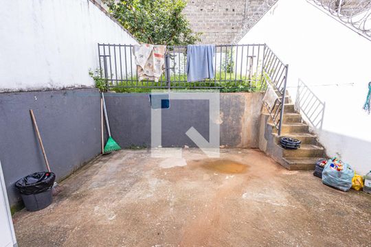 Area de serviço e quintal de casa à venda com 2 quartos, 70m² em Canaã, Belo Horizonte