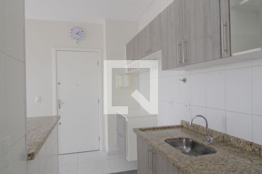 Cozinha de apartamento para alugar com 2 quartos, 48m² em Wanel Ville, Sorocaba