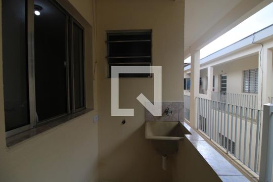 Área de Serviço de casa de condomínio para alugar com 1 quarto, 33m² em Parque Peruche, São Paulo
