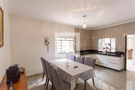 Copa e Cozinha de casa à venda com 3 quartos, 300m² em Céu Azul, Belo Horizonte