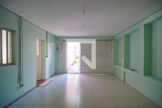 Garagem de casa para alugar com 3 quartos, 190m² em Fião, São Leopoldo