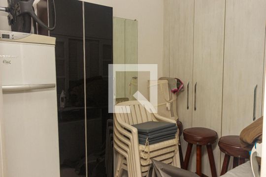 Quarto de Serviço de casa à venda com 2 quartos, 250m² em Jardim Ernestina, São Paulo