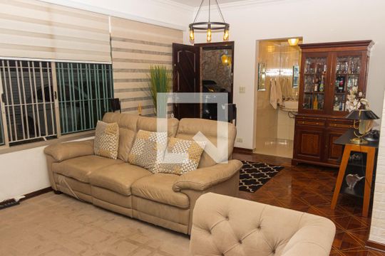 Casa à venda com 2 quartos, 250m² em Jardim Ernestina, São Paulo