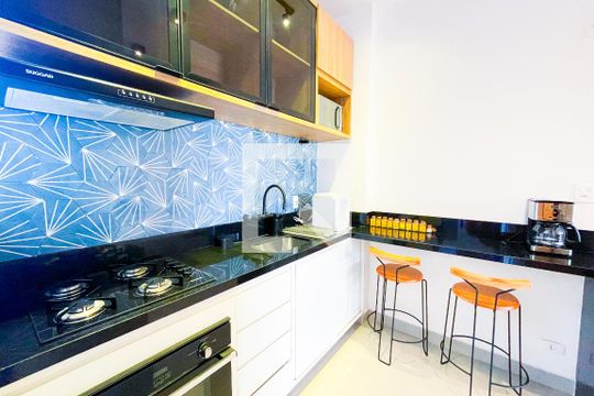 Cozinha de apartamento para alugar com 1 quarto, 77m² em Cerqueira César, São Paulo